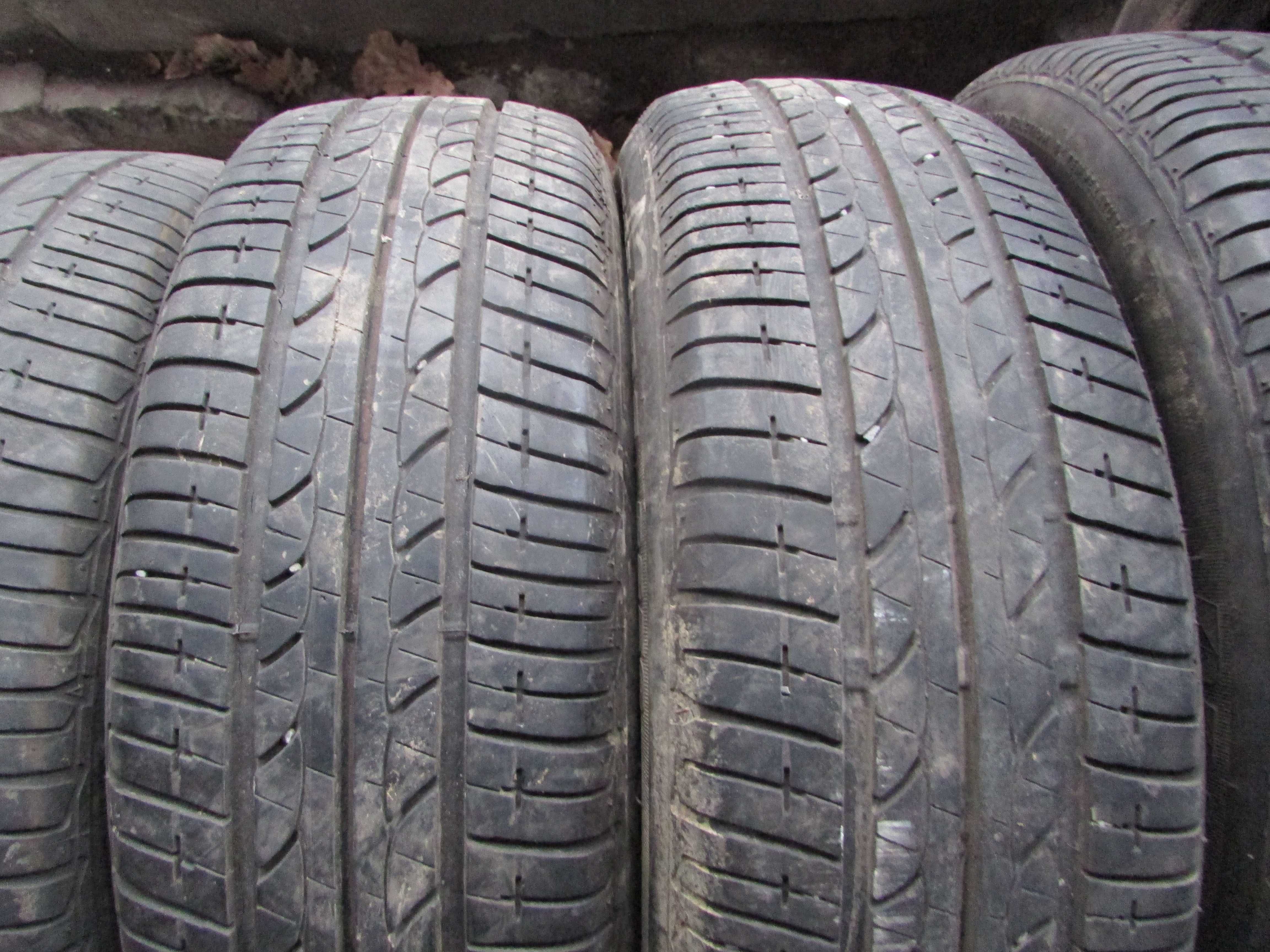Комплект літніх шин 175/60/R15 Bridgestone
