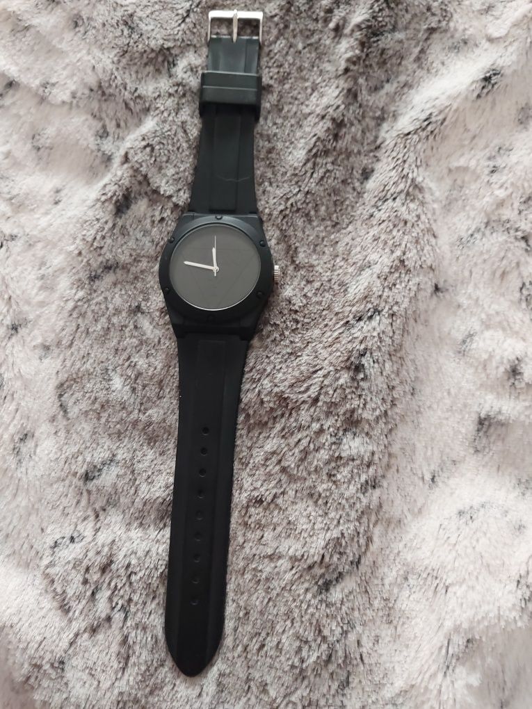Relógio preto guess