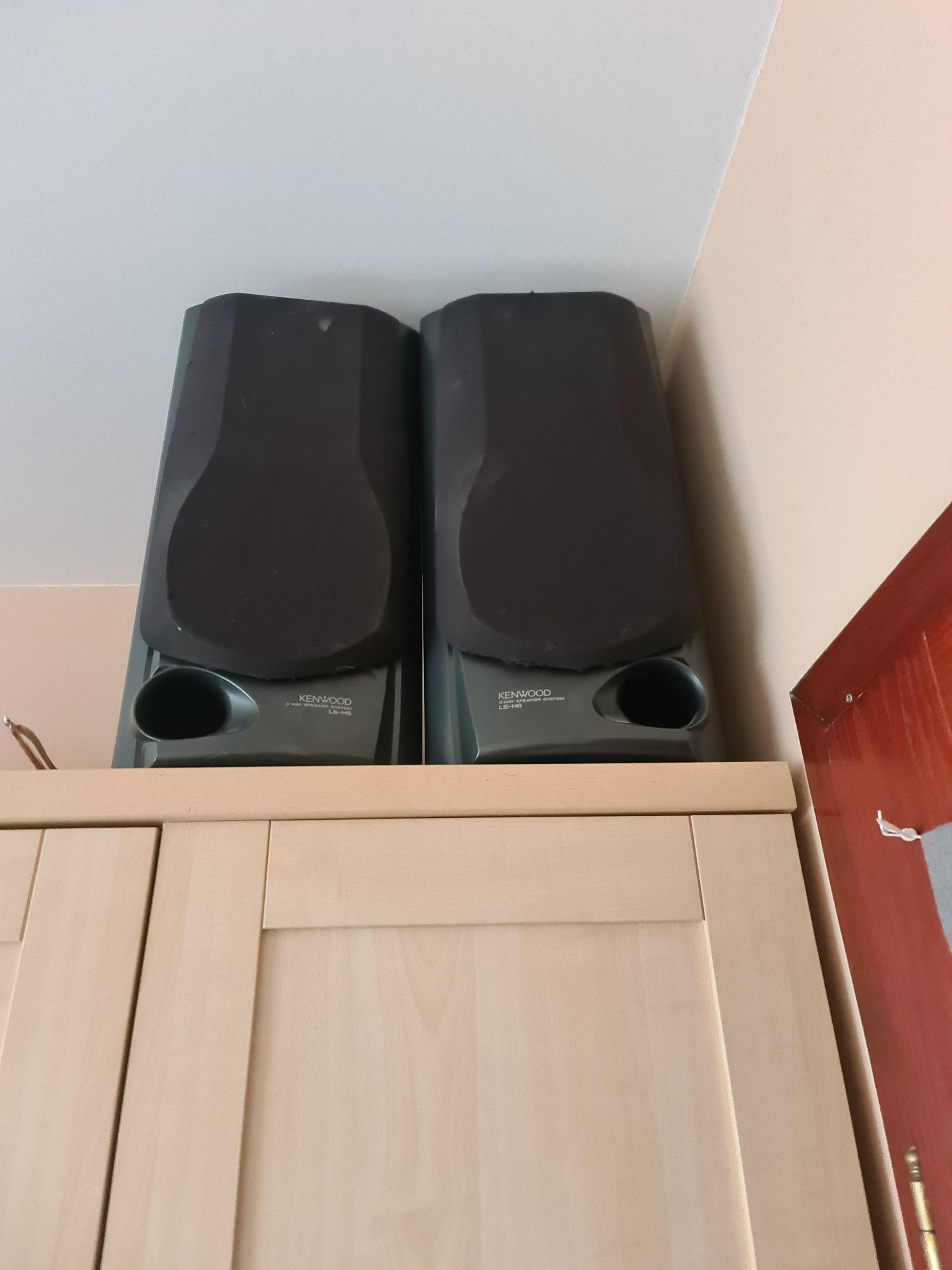 Wieża Kenwood wraz z głośnikami