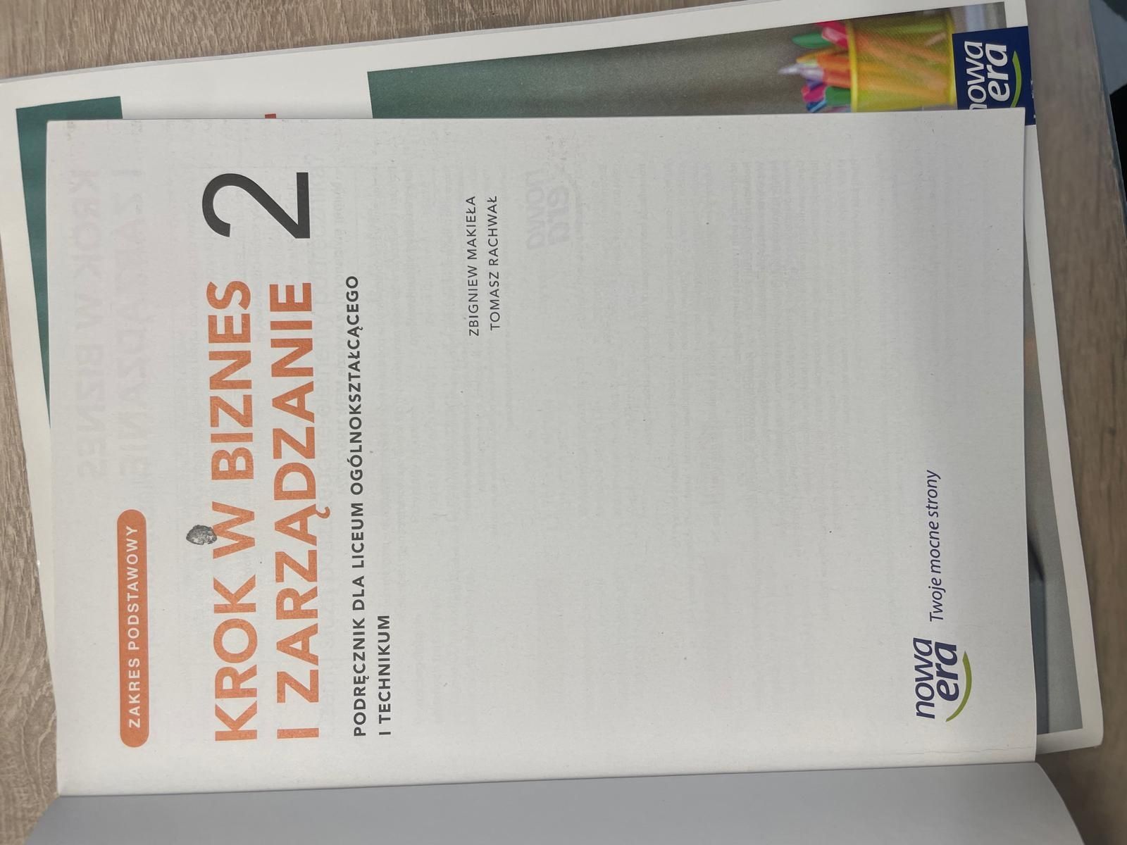 Krok w biznes i zarządzanie.  Nowe