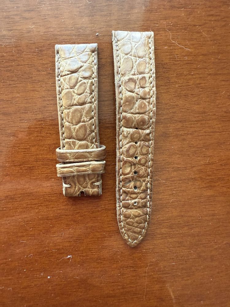 Продаю бу ремешок на часы frederique constant женский
