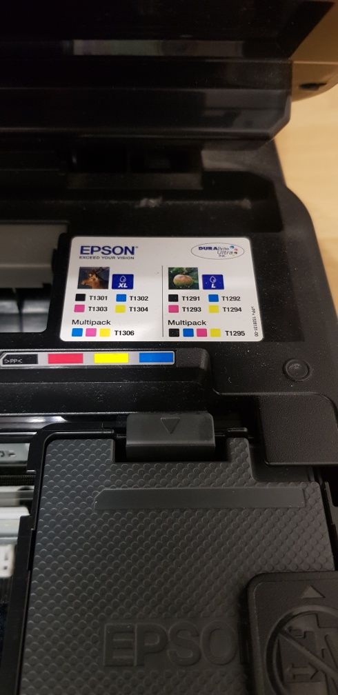 Urządzenie wielofunkcyjne Epson Stylus BX525WD Drukarka Epson 3 w 1