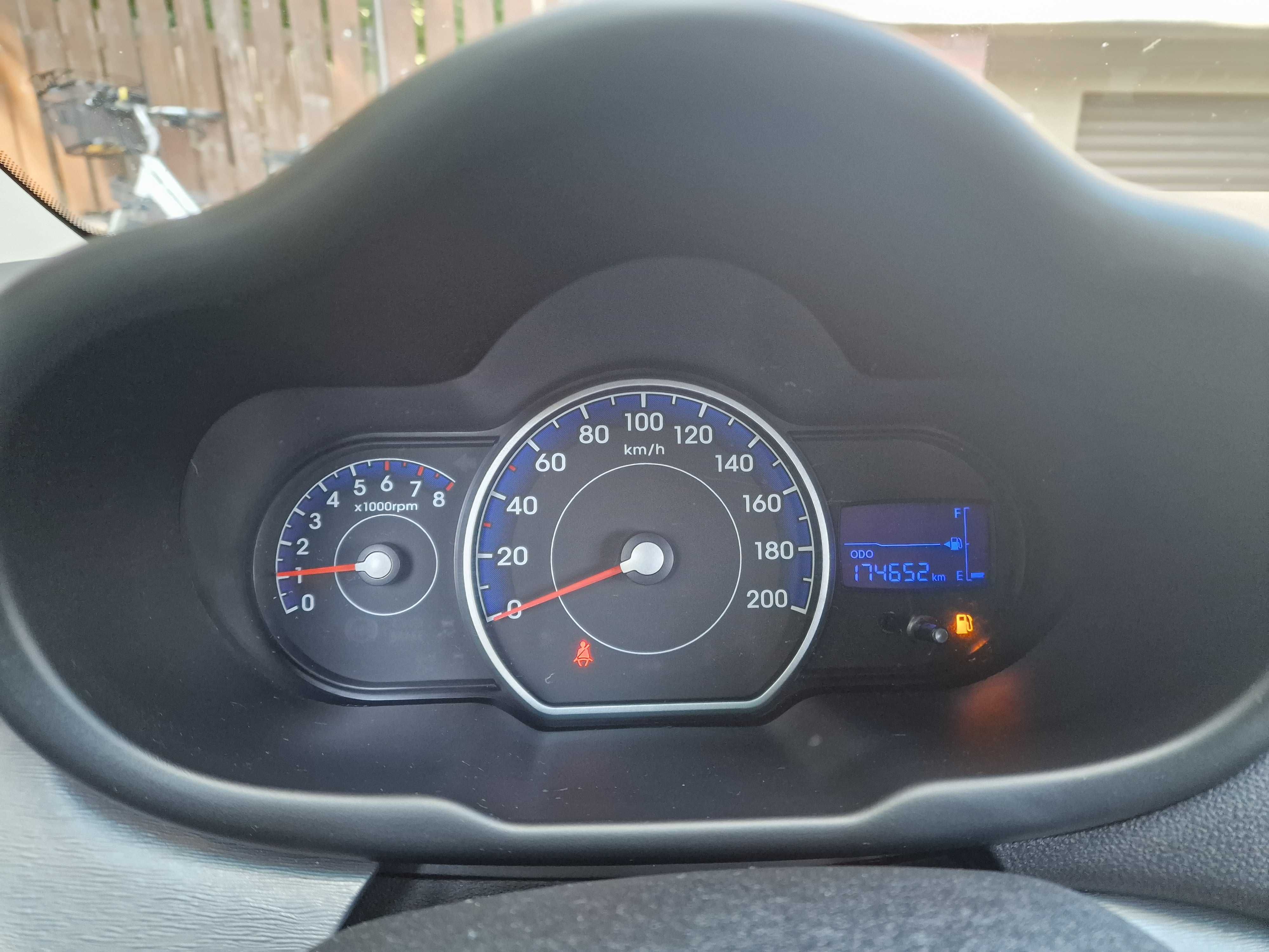 Sprzedam samochód Hyundai i10 2011 rok