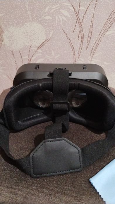 Окуляри 3D віртуальної реальності.