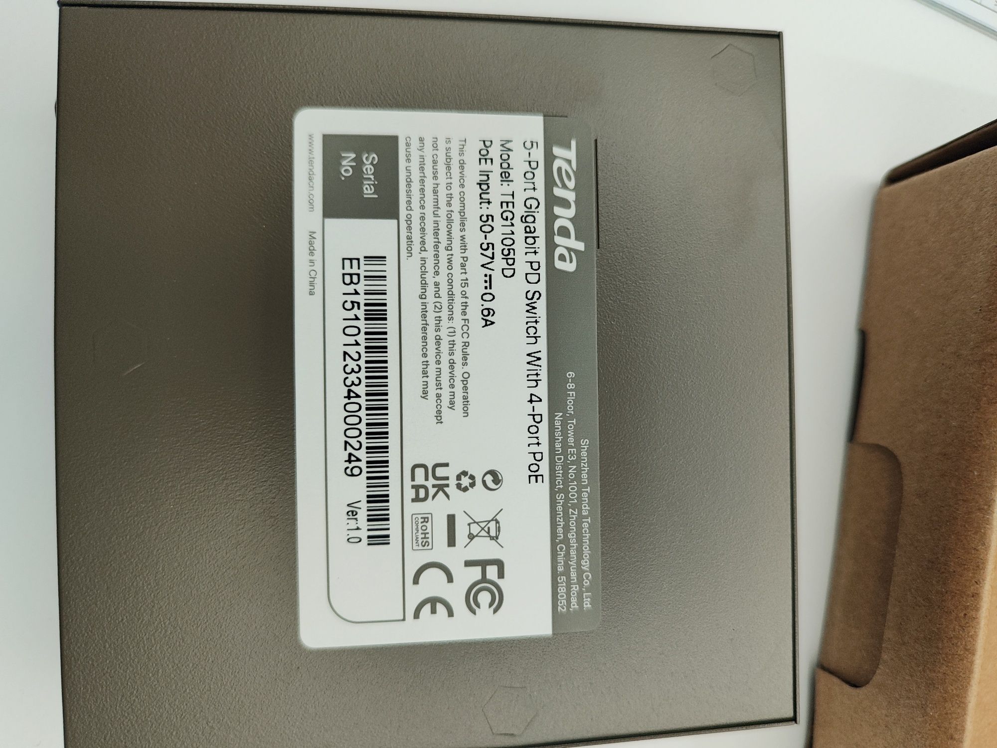 Гігабітний POE комутатор/розгалужувач tenda TEG1105PD