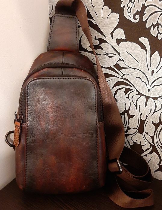 Чоловіча шкіряна сумка.