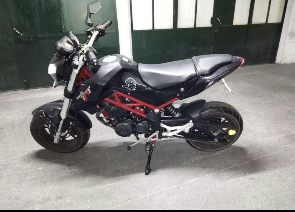 Benelli TNT 125.