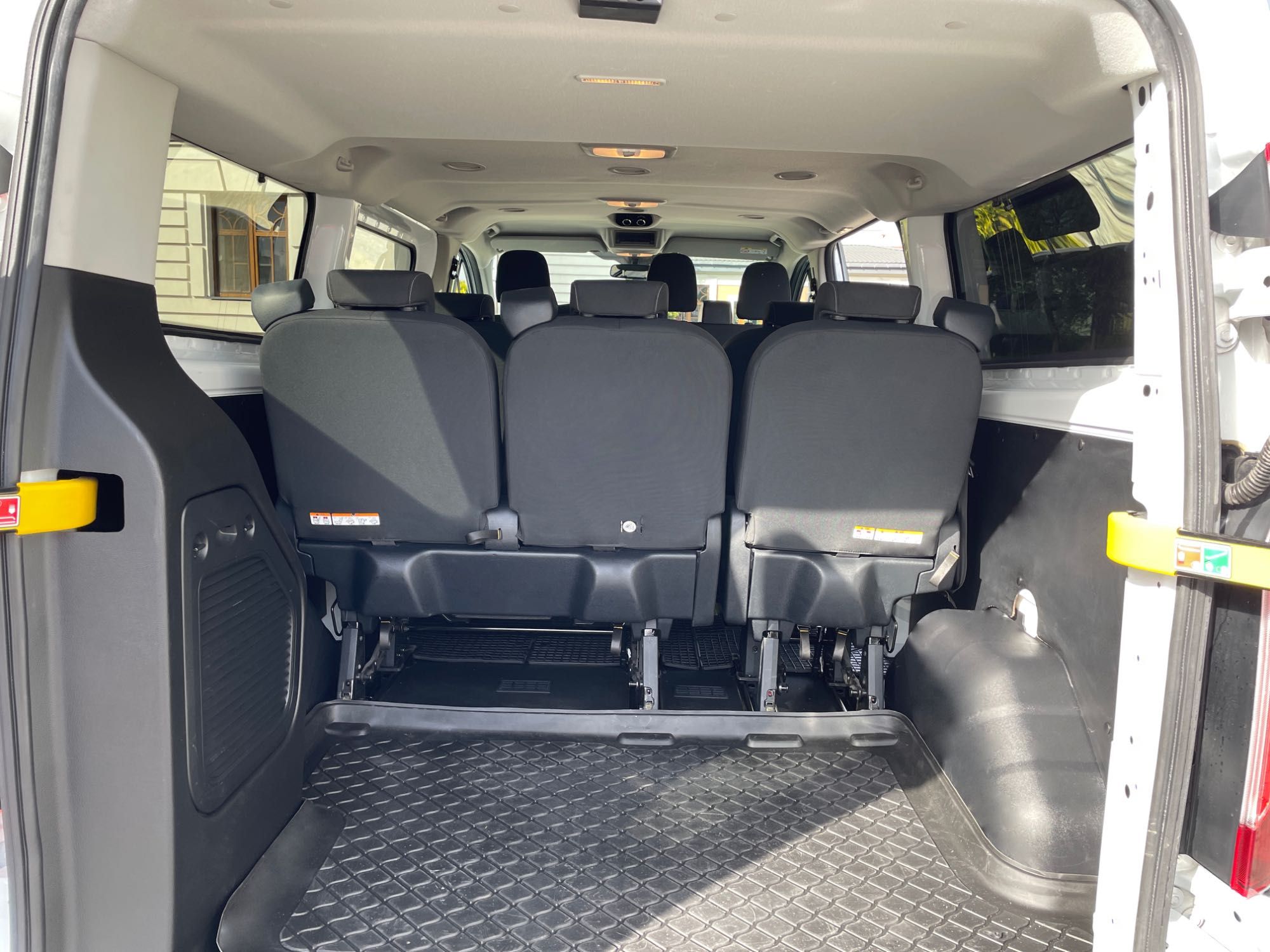 Wynajem busa 9 osobowego Ford Transit Custom – wakacje 2025 Trzebinia
