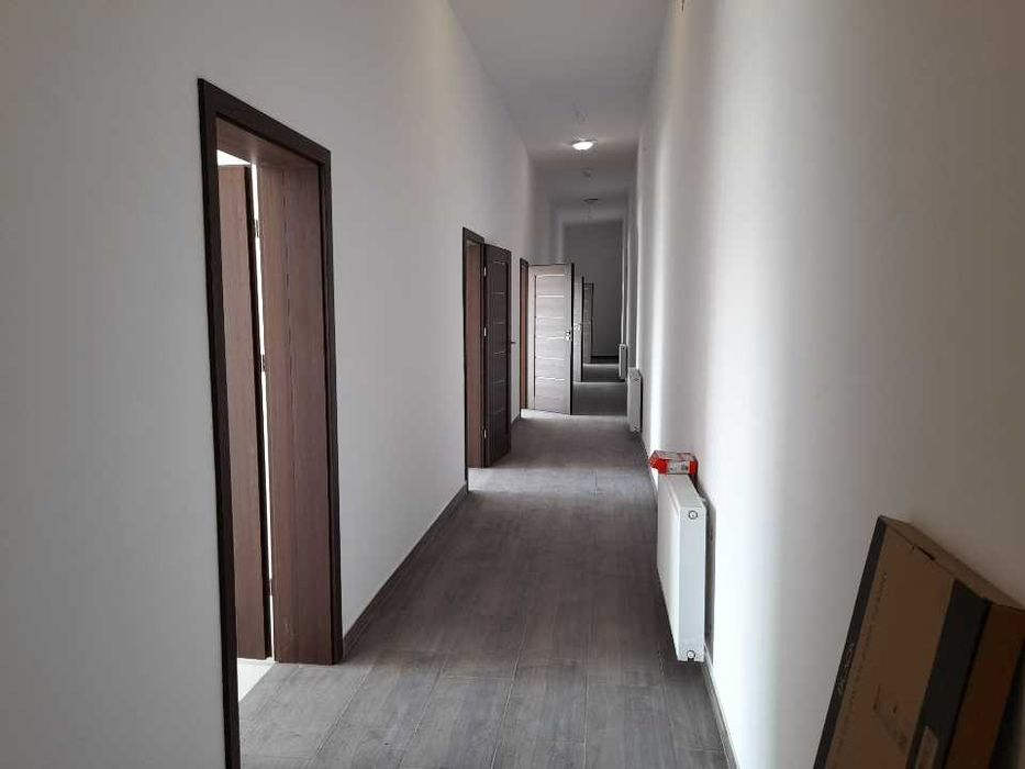 wynajmę ladne biuro 270m2 piętro widne Milanówek mozliwośc hostelu