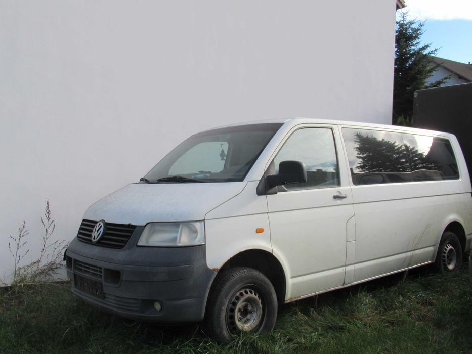 Volkswagen Transporter T5 bez silnika 9 osobowy
