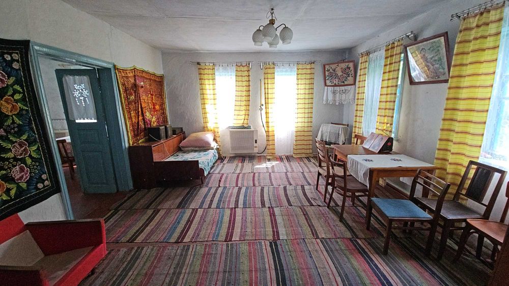 село Черевки, є газ, криниця, світло. Є ВІДЕООГЛЯД