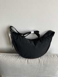 Uniqlo nerka torba nowa czarna unisex Round Mini Shoulder Bag
