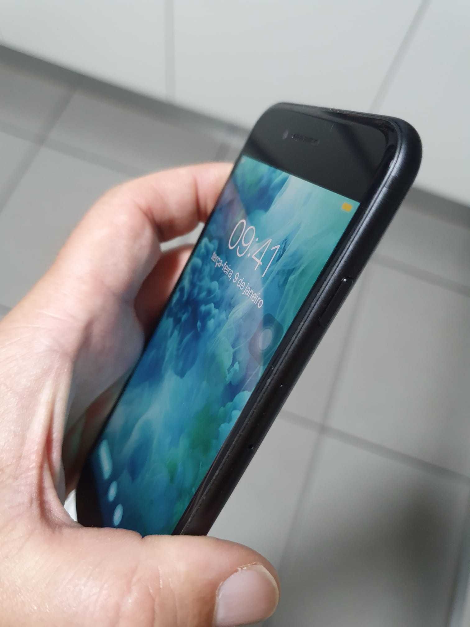 Iphone 7 128GB preto mate - estado impecável