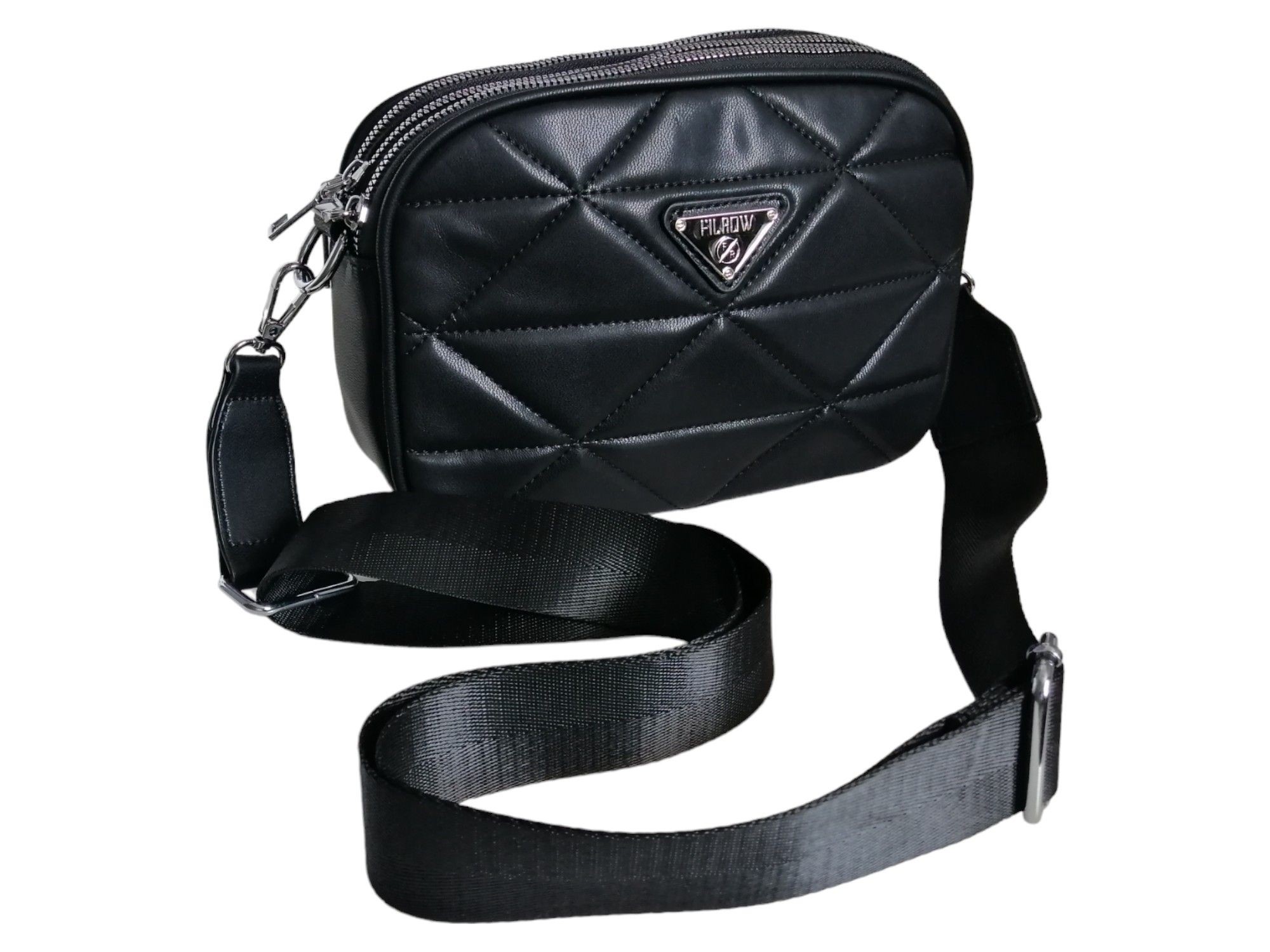 Klasyczny czarny pikowany kuferek damski - Czarna torebka damska