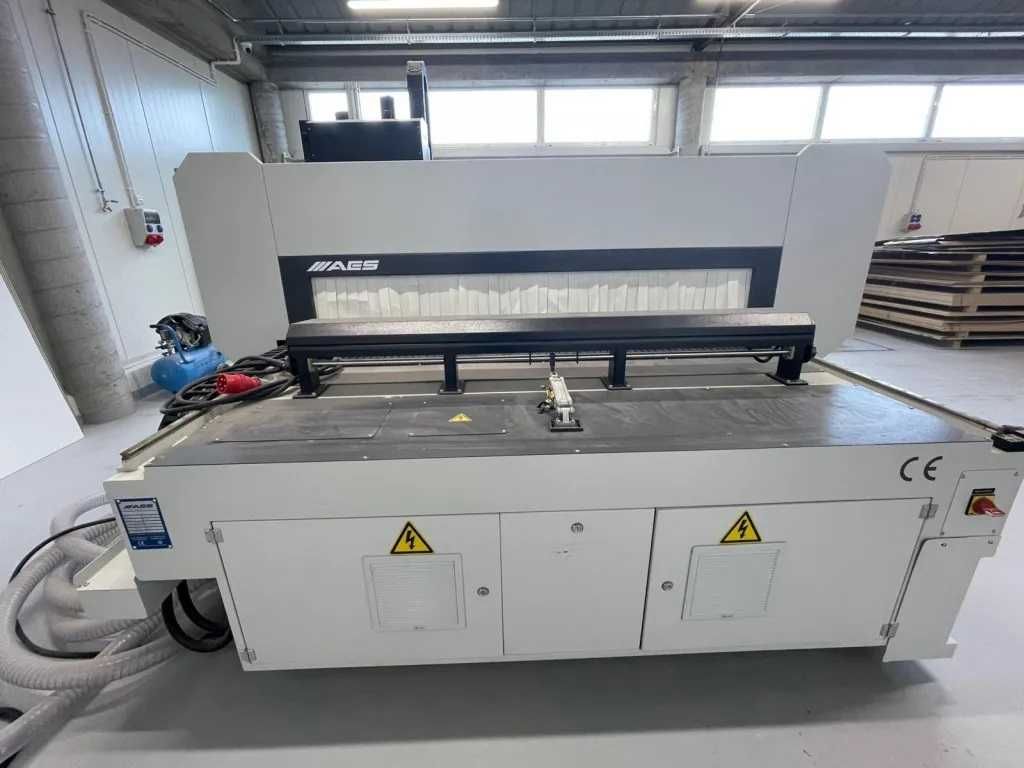 Frezarka CNC AES Stół roboczy 2100x3200 2 pompy Becker używana 2019