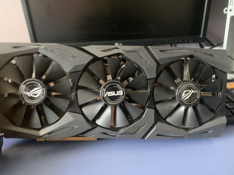 Продам/ обміняю GTX 1070ASUS ROG STRIX 8gb обмін на 6660 хт