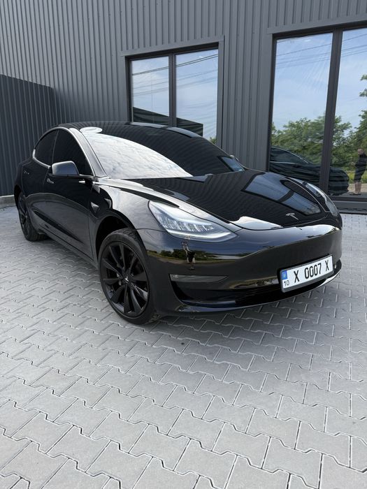 Tesla Model 3 Long Range