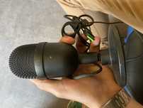 Microfone Gaming Razer Seiren Mini
