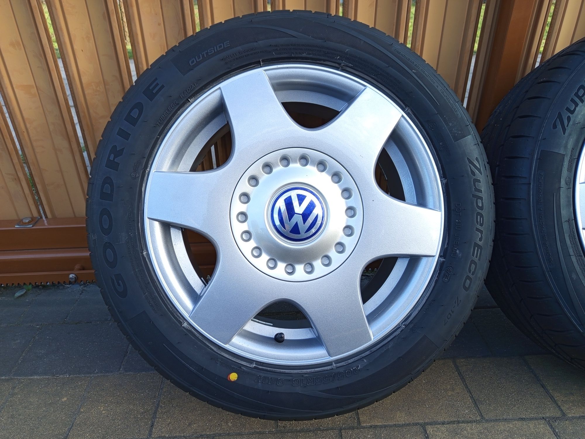 Nowe kola new beetle,golf,leon1  5x100 16"