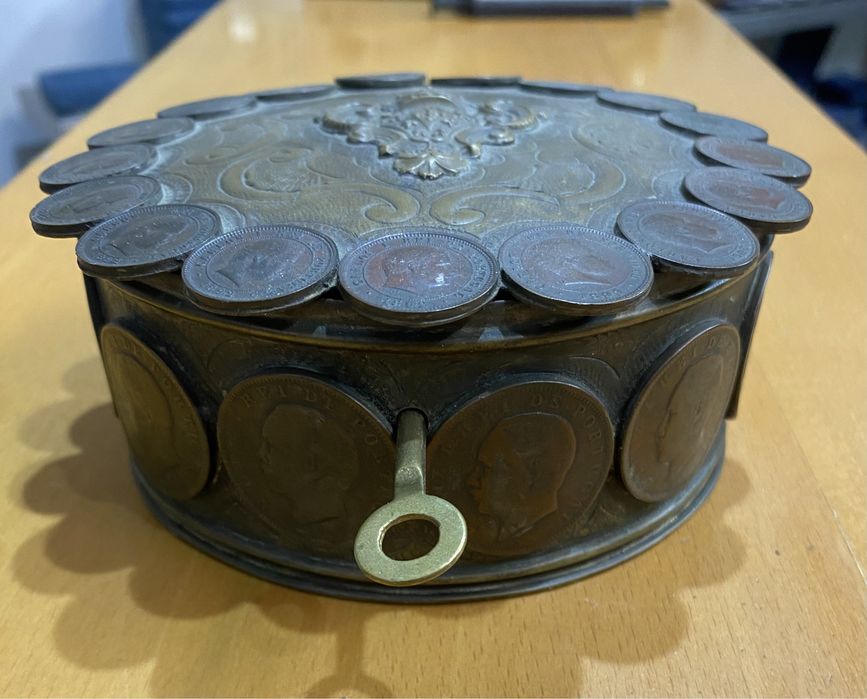 Moedas Cofre antigo