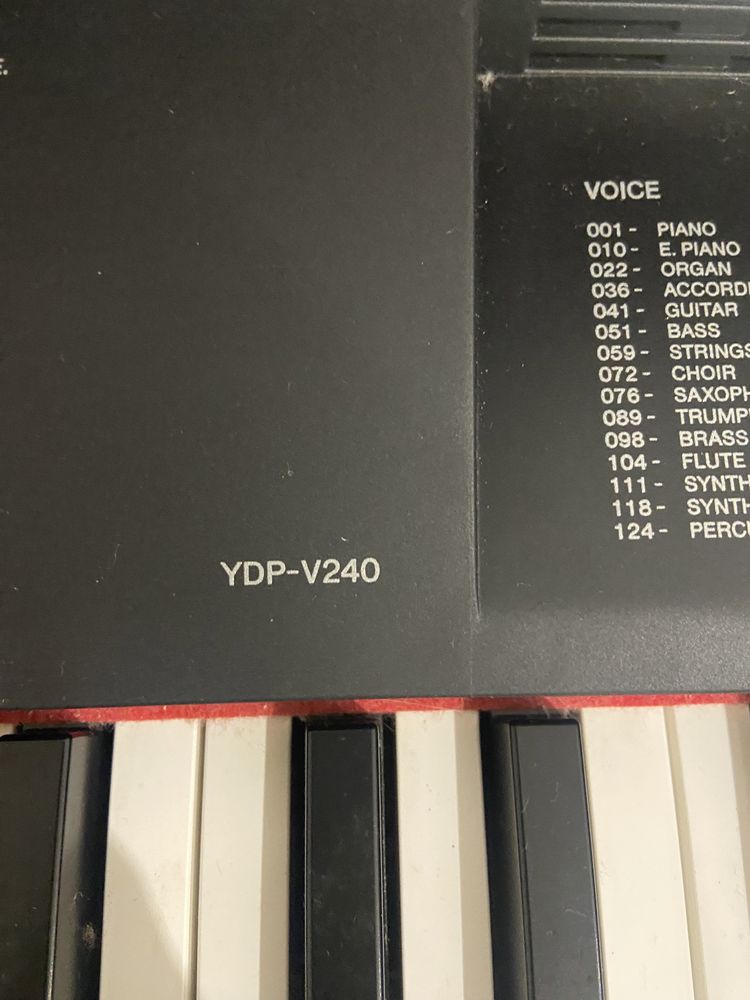 Piano Yamaha Arius