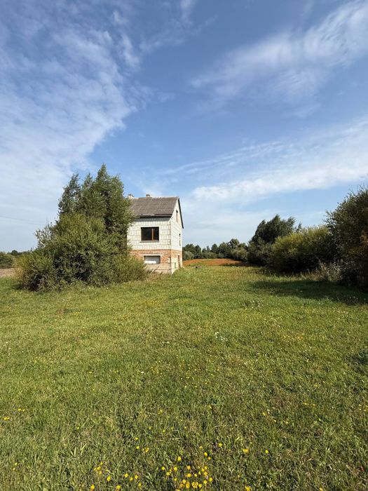 Продаж будинку + земельна ділянка біля Жовкви