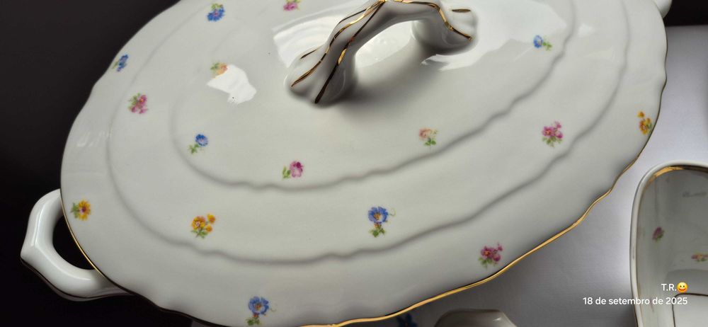 Serviço de jantar Vintage  S.P. Coimbra