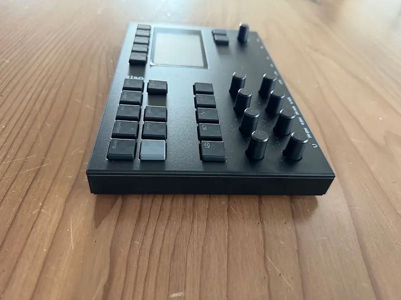 Семплер Torso Electronics S-4