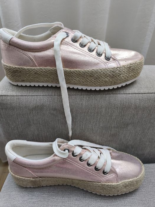 Sprzedam espadryle rozm.40