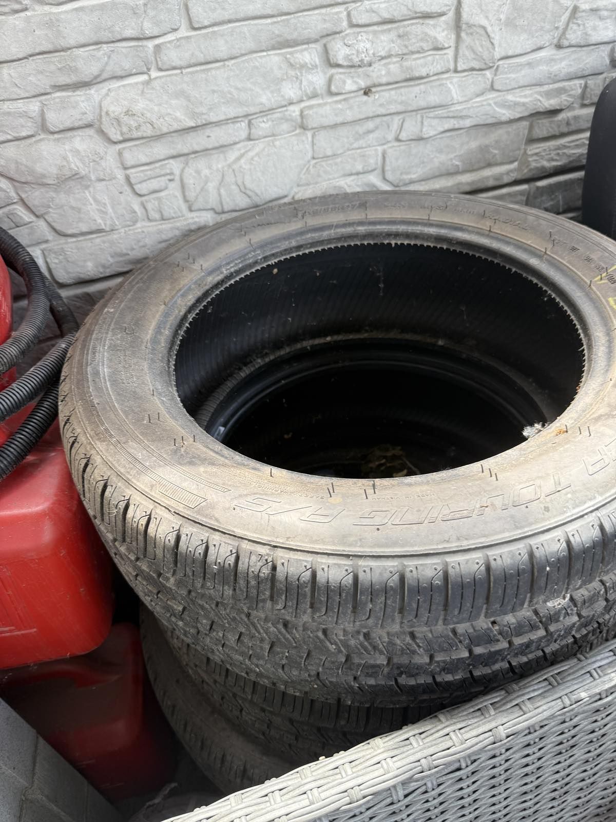 Резина зима Kenda 215/55 r17 новая
