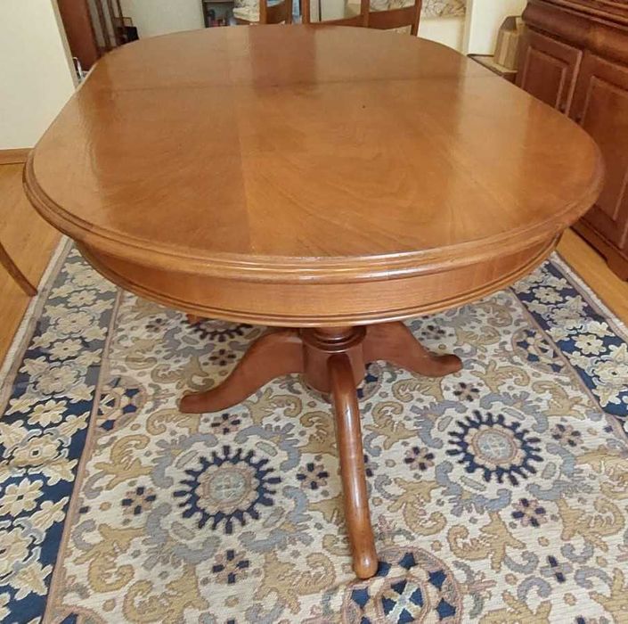 Mesa oval estilo Louis Philippe - Elegância e qualidade a bom preço