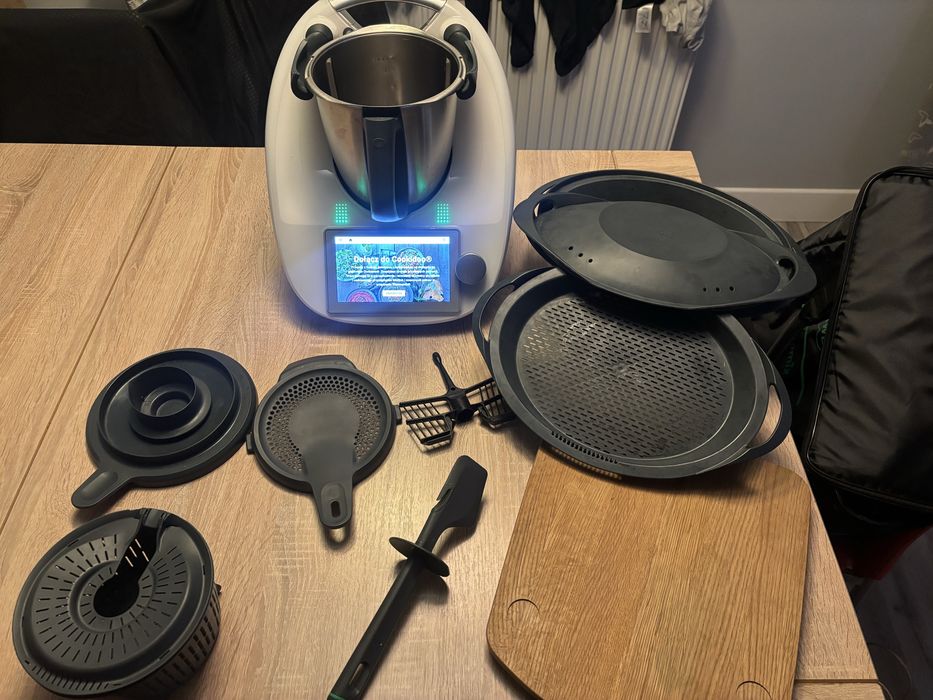 Thermomix TM6 – stan bardzo dobry + pełen zestaw dodatków
