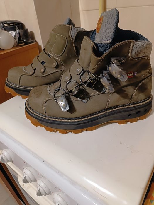 Взуття черевики чоловічі