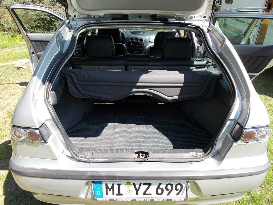 Alfa Romeo 156 1.9 JTD 110 KM Skóra Grigio chiaro 612 zderzak