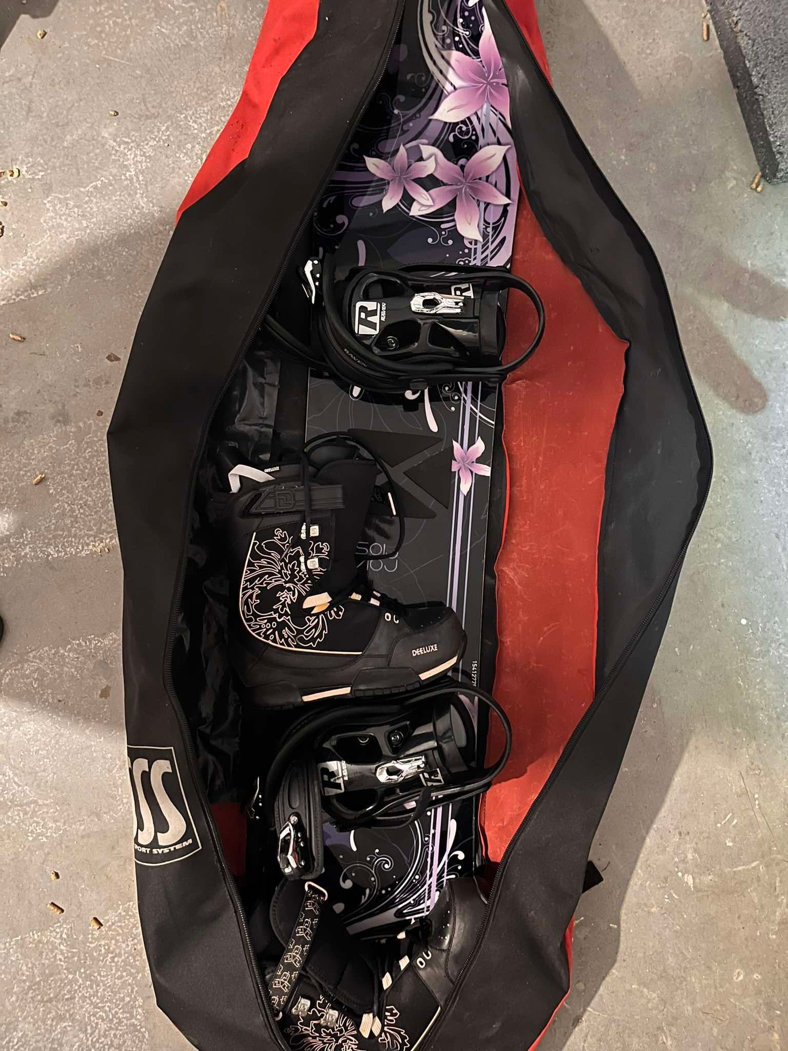 Deska Snowboardowa Raven Flowers 154cm + wiązania, buty, torba