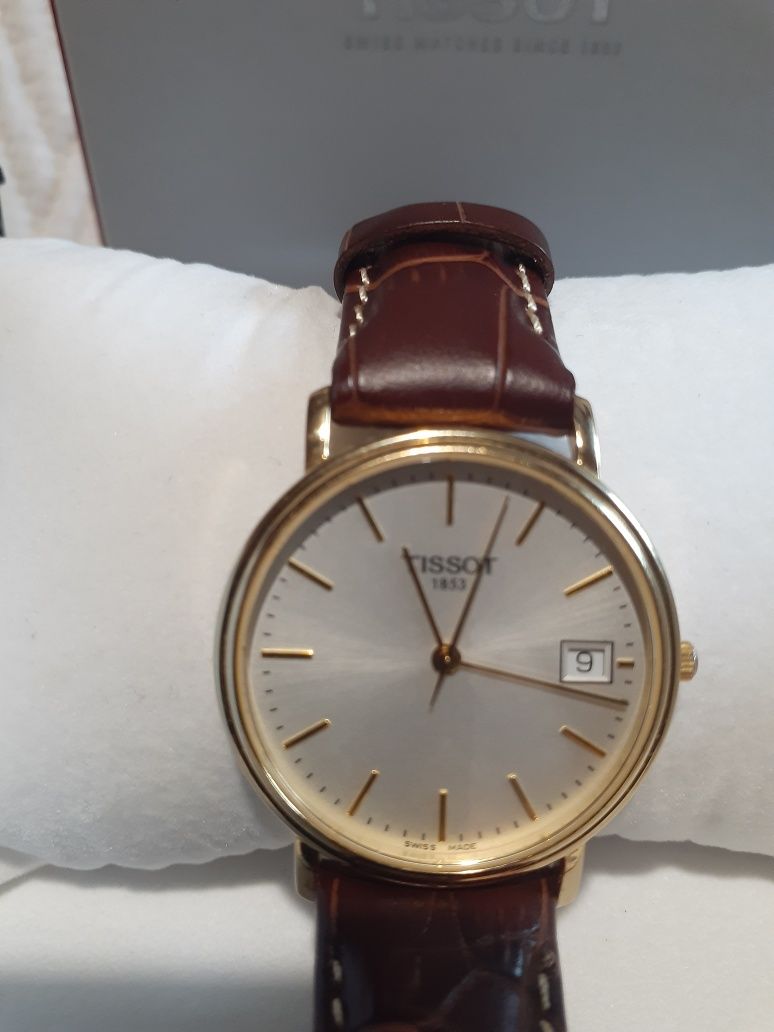Продаеться НОВИЙ ШВЕЙЦАРСЬКИЙ кварцовийі годиник TISSOT(.Оригінал)