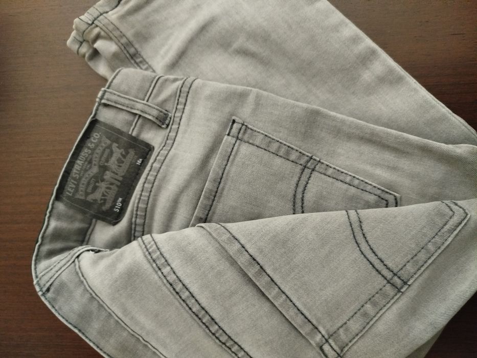 Calças Levis 510 - 16 anos