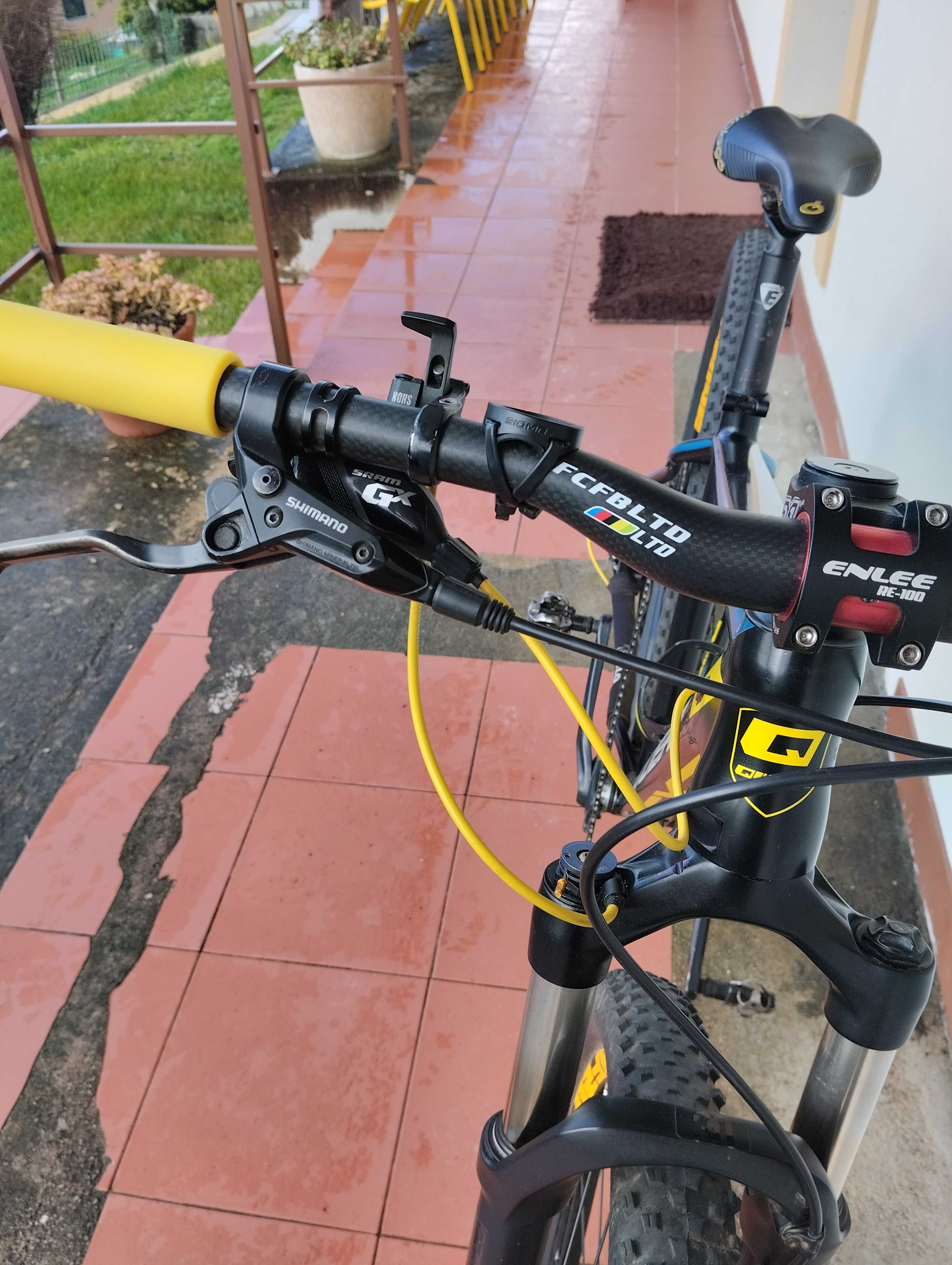 Bicicleta BTT qüer