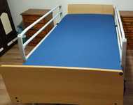 Cama Articulada manual (inc. colchão e grades) - ORTHOS Geriatrics