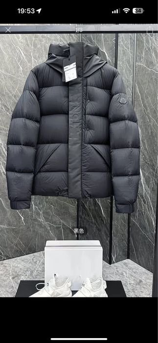 Пуховик moncler чорний чоловчій