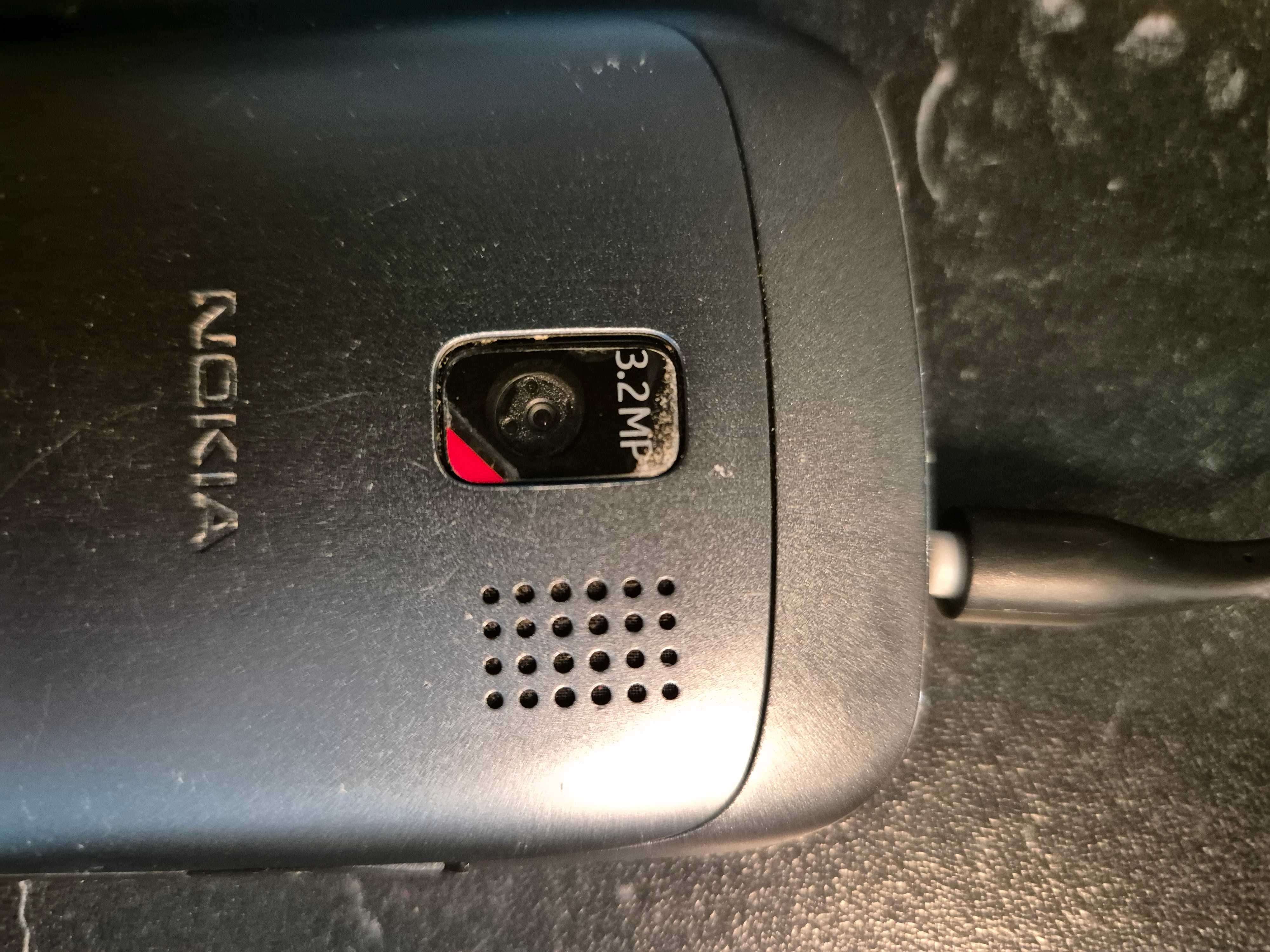 Telefon Nokia 302 Asha ładowarka, pudełko, instrukcja