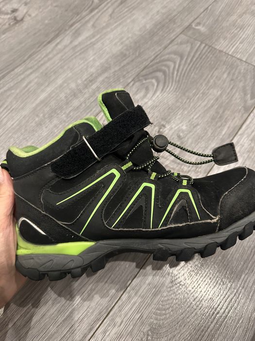 Зимове водовідштохувальне взуття 37 розмір