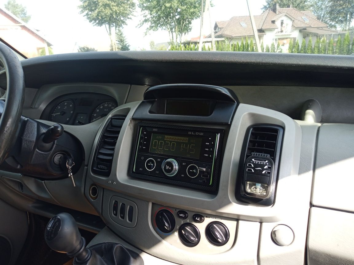 Vivaro Trafic 6 Osobowy Holenderka 1.9 dti Klima