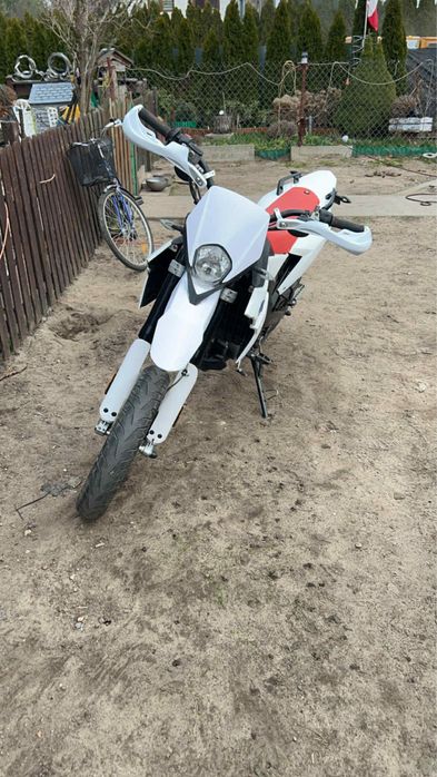 Motor 125cc supermoto
