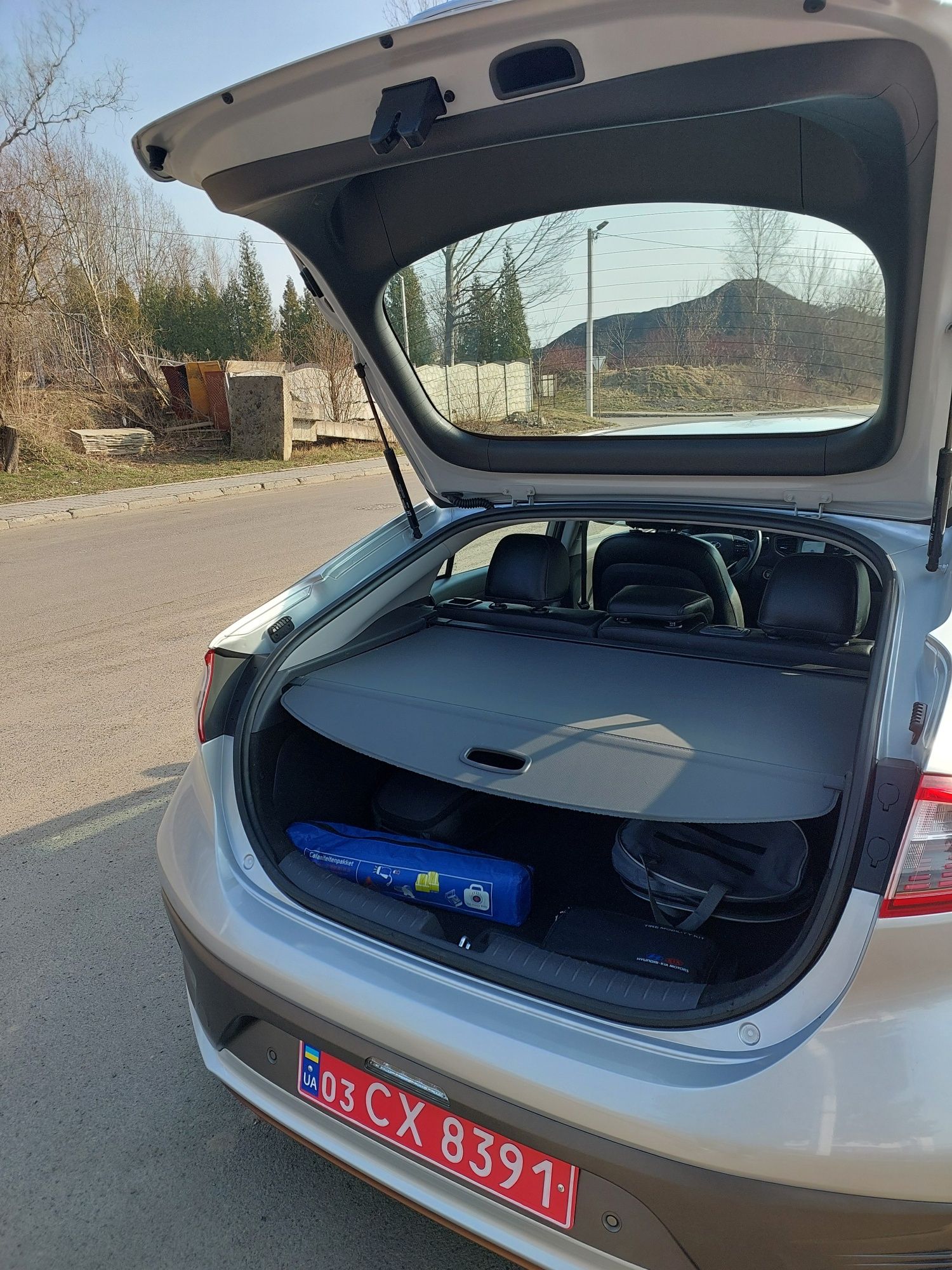 Hyundai Ioniq ev 28kw 200-250km