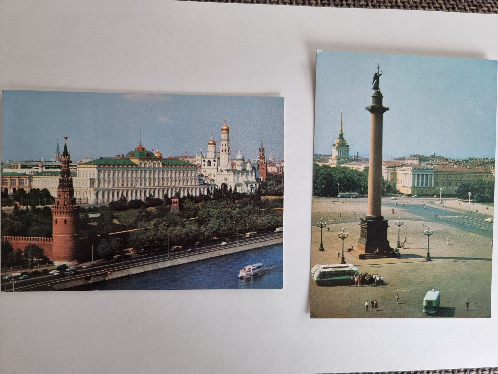 2 Pocztówki Rosja Moskwa Kreml Leningrad plac Pałacowy Intourist ZSRR