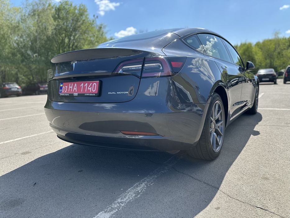 Продам Tesla model 3