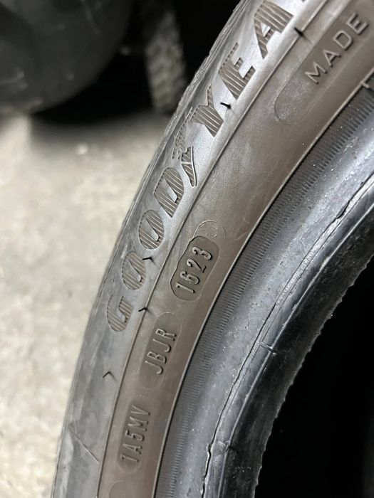 Автошини зимові GOOD YEAR 195/50/15 (2 шт) Резина,Колеса,Гума,Скати,Ши