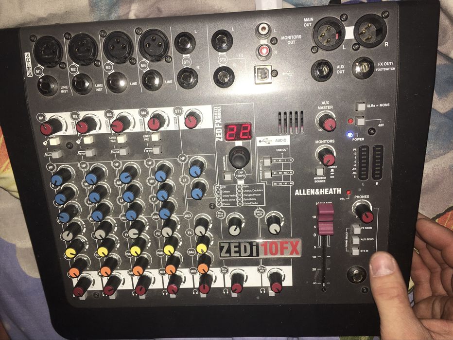 мікшерний пульт zedi 10 FX