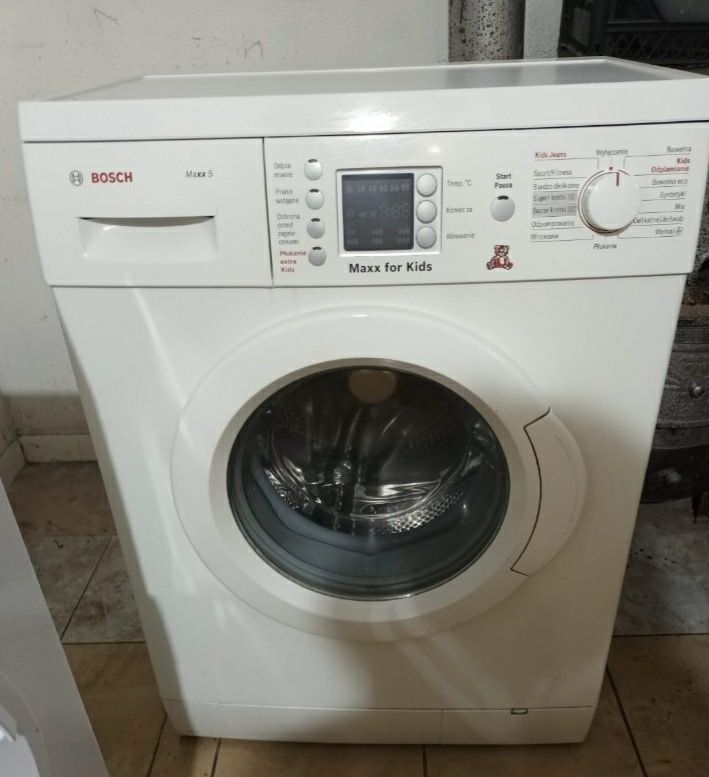 Вузька пральна машинка з Європи !